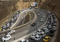 ترافیک سنگین در محورهای چالوس و هراز/ تردد در محور فیروزکوه، آزادراه قزوین - رشت روان است