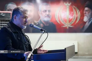 رونمایی از یادمان شهدای جنگ رمضان در مجتمع شهید صدرزاده دانشگاه آزاد