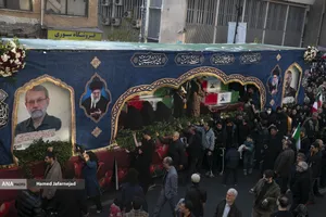 تشییع پیکر شهیدان لاریجانی، سلیمانی و شهدای ناو دنا نیروی دریایی ارتش