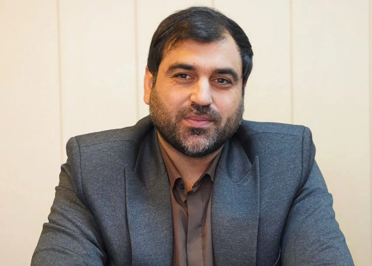 امین داودی