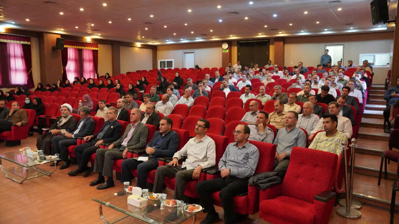 دانشگاه آزاد اسلامی در میان ۱۷ دستگاه برتر اجرایی استان آذربایجان‌غربی؛
