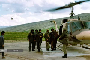  مجاهد خستگی&zwnj;ناپذیر - رهبر شهید امام خامنه&zwnj;ای 