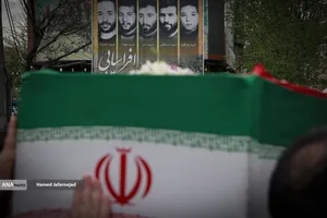 تشییع پیکر ام البنین تهران مادر شهیدان افراسیابی با حضور گسترده مردم انقلابی و شهیدپرور خیابان نبرد- پیروزی