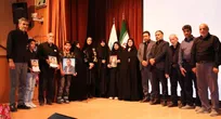 تجلیل از خانواده دانشجویان شهید در دانشگاه آزاد خمین