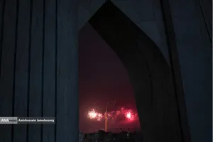 نور افشانی در شب سالگرد پیروزی انقلاب اسلامی