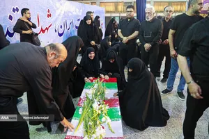 تشییع و خاکسپاری شهدای حملات رژیم صهیونیستی در قطعه42 بهشت زهرا(س)