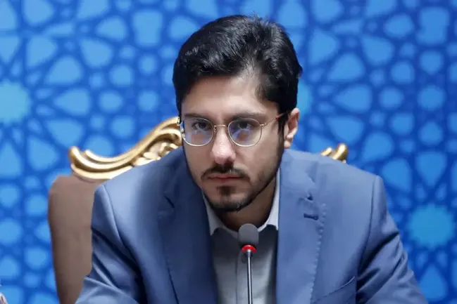 تشریح اقدامات دانشگاه آزاد اسلامی در میزبانی از زائران مراسم تشییع امام شهید