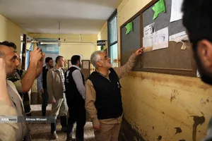 کمک رسانی شهید محمدمهدی طهرانچی دانشمند هسته ای در مناطق سیل زده لرستان پلدختر در سال 1398 همراه گروه های جهادی