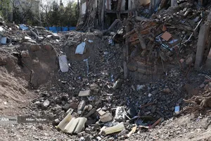 بازدید وزیر علوم از پژوهشگاه هوافضا در تهران