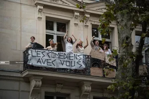 تظاهرات شنبه در پاریس به درگیری و خشونت میان پلیس ضد شورش و معترضان کشیده شد