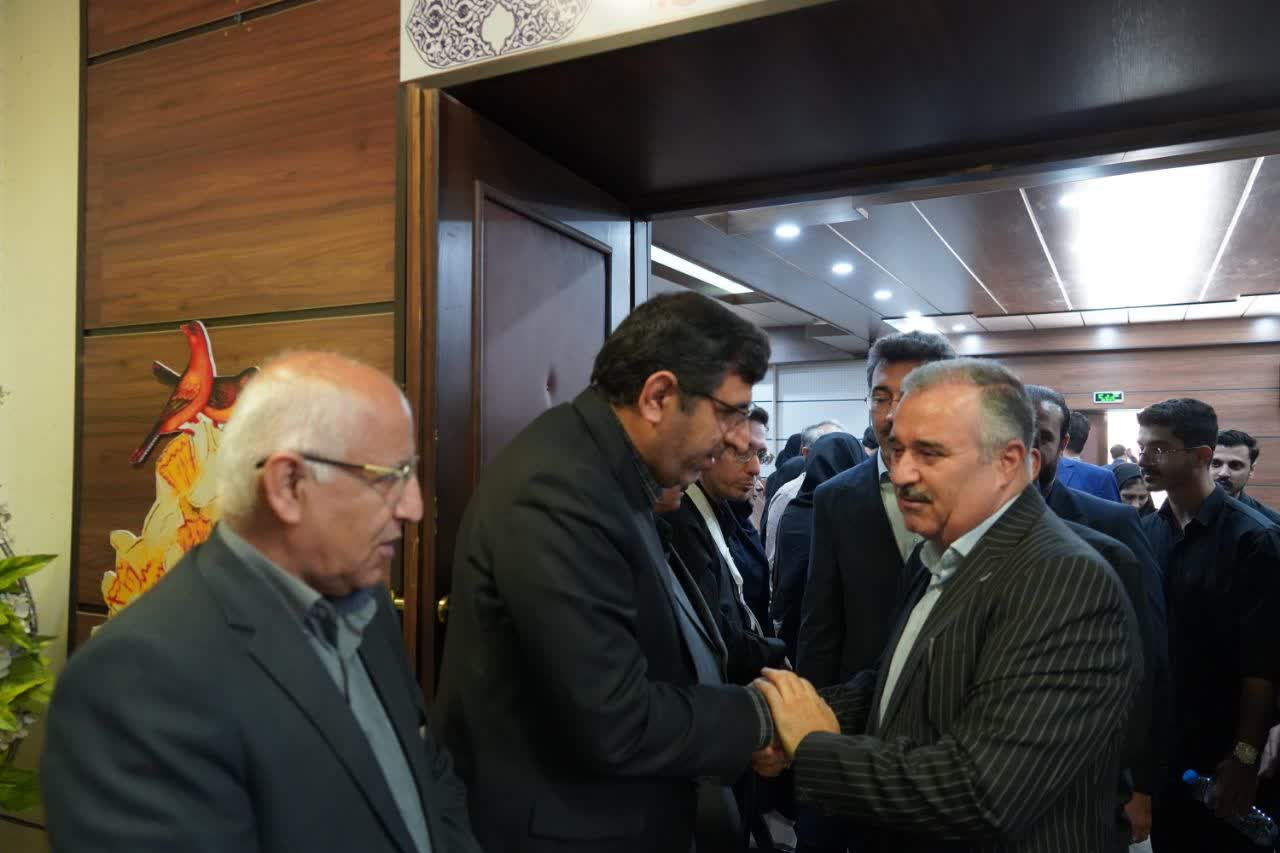 دکتر مرحوم ضرابی در زندگی دنیایی فقط با خداوند معامله کرد