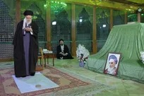 حضور رهبر انقلاب در حرم حضرت امام خمینی(ره)