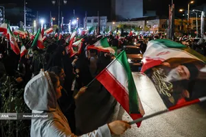 اجتماع مردمی در حمایت از رزمندگان اسلام و بیعت با رهبری و محکومیت حملات وحشیانه صهیونیستی - آمریکایی با حضور مردم انقلابی و شهیدپرور در میدان شهدا تهران