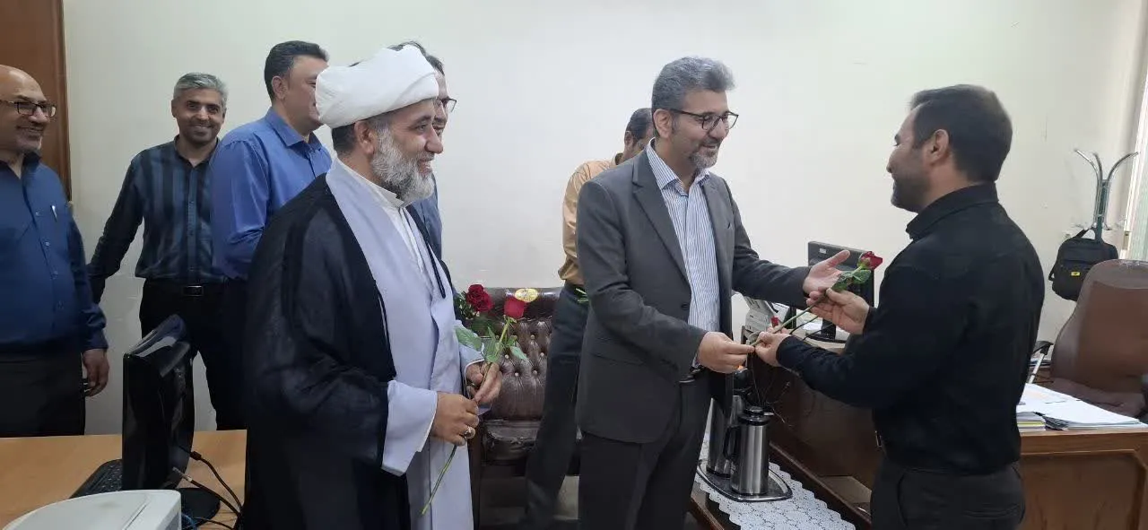 روز کارمند