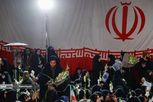 تجمع محکومیت هتک حرمت مساجد در مسجد بهشتی تهران