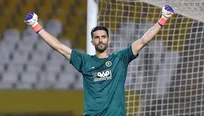 حسینی در سپاهان ماندگار شد+عکس