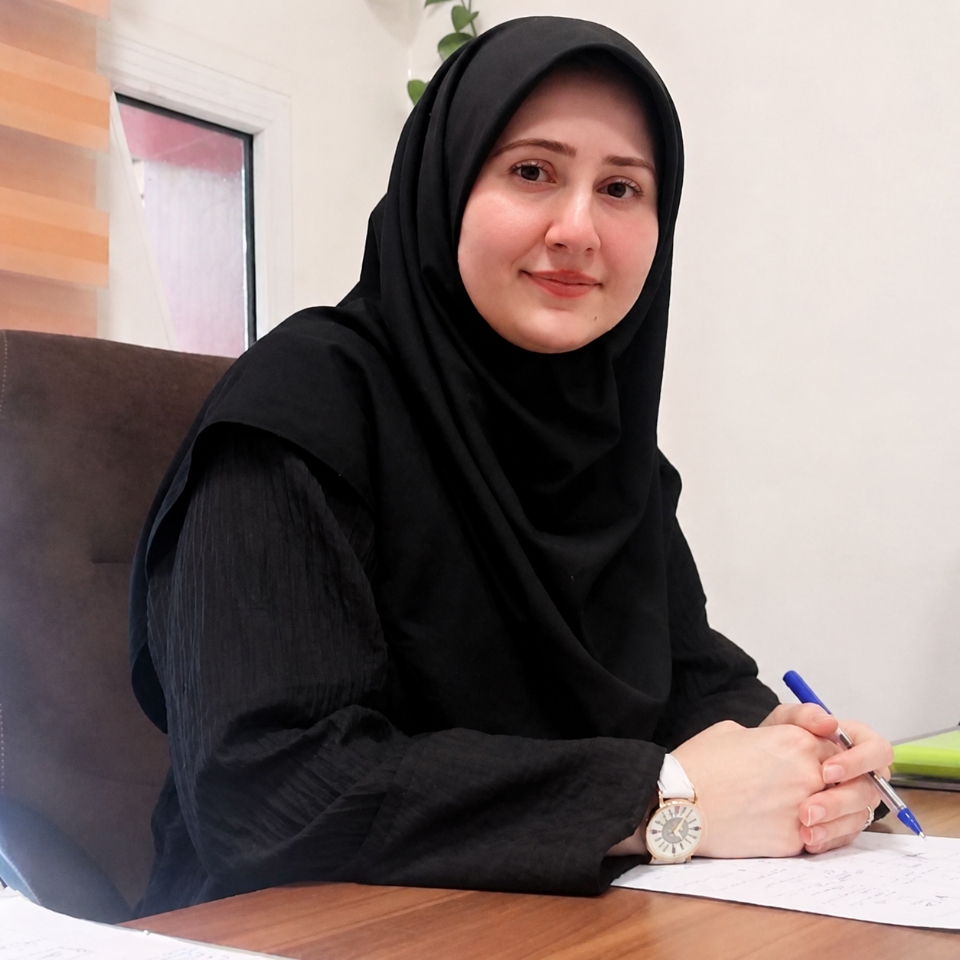 عاطفه میرزایی جاهد عاطفه میرزایی جاهد