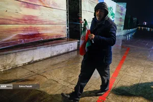 نورافشانی شب ۲۲ بهمن در تهران