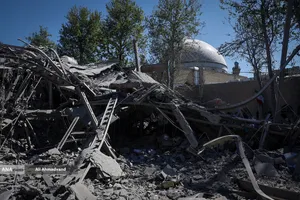 حمله هوایی آمریکایی - صهیونی به داﻧﺸﮕﺎه صنعتی شریف
