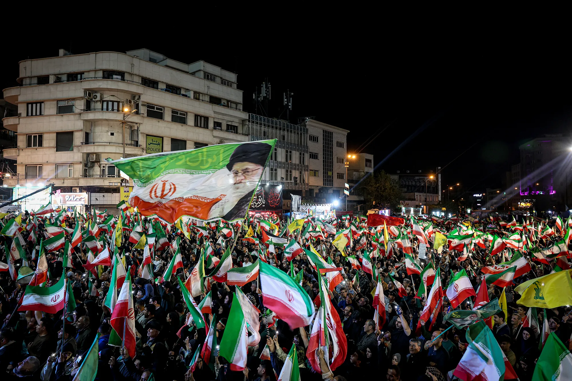 موج پنجاه و ششم حماسه مردمی در خیابان