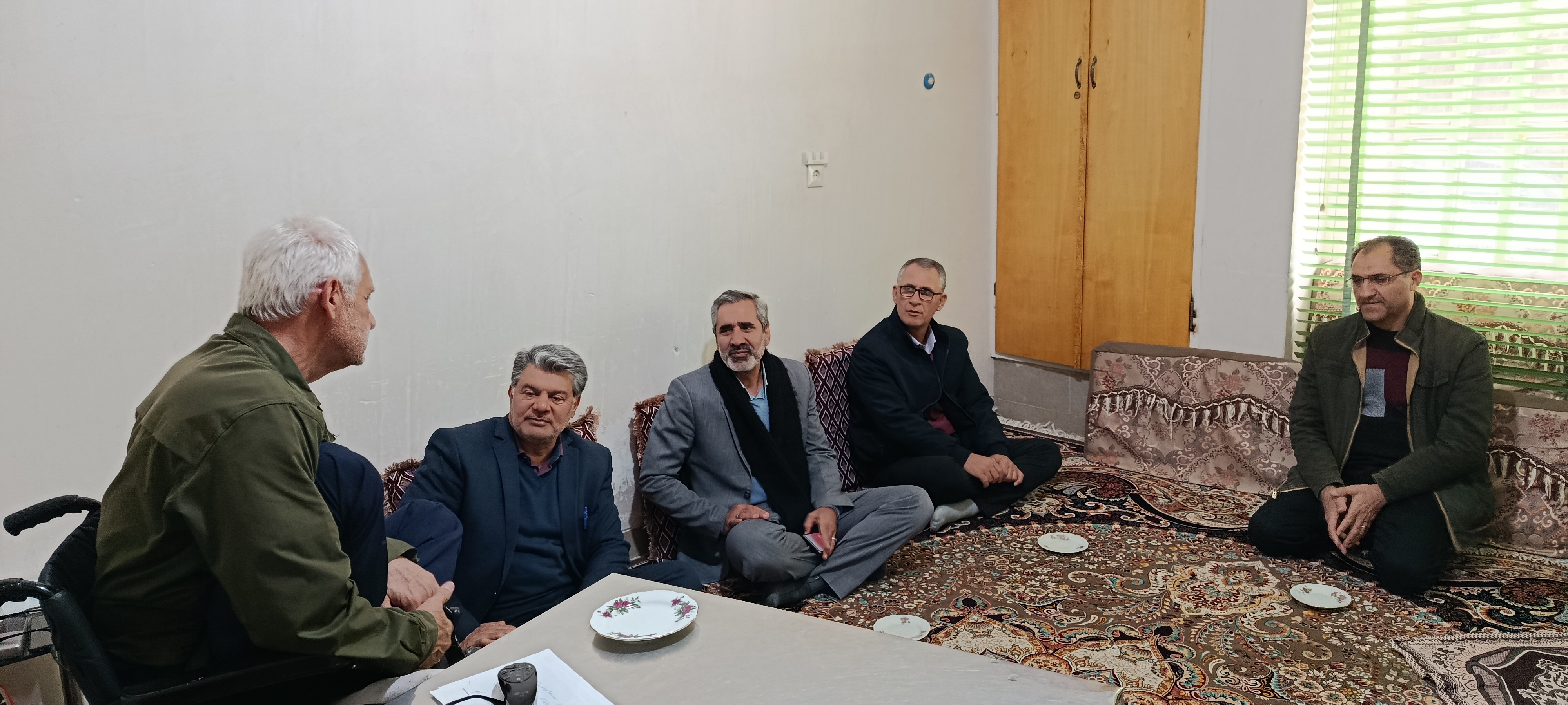 دیدار رئیس دانشگاه آزاد ارسنجان با جانبازان دفاع مقدس؛ تجدید میثاق با ایثار