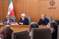 پزشکیان: نظارت دقیق پولی و ارزی، پیش‌نیاز عبور از بحران‌های اقتصادی