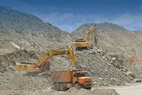 آغاز عملیات اجرایی آزادراه اردکان- مهریز در کریدور شمال- جنوب