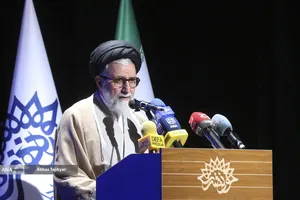 حجت الاسلام سیداسماعیل خطیب وزیر اطلاعات در آیین رونمایی از کتاب &laquo;قندیل&raquo;