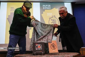 رونمایی نمادینی از ۲ کتاب جشنواره با حضور حسین مسافر آستانه و کورش سلیمانی 