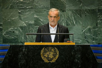 پرچم ایران را هیچ طوفانی نمی&zwnj;لرزاند/ دنیا صدای مظلومیت همراه با اقتدار ایران را با سخنرانی پزشکیان شنید