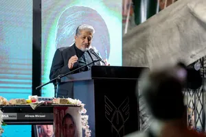 اجتماع خانواده دانشگاه آزاد اسلامی در تجدید بیعت با رهبر انقلاب