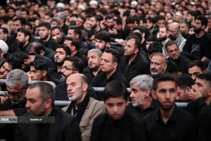 مراسم عزاداری شام غریبان حسینی (ع) در حسینیه امام خمینی