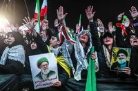 اجتماع به عشق وطن دسته پرچم داران ایران - میدان انقلاب تهران