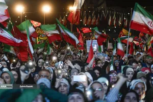 دویستمین شب اجتماع