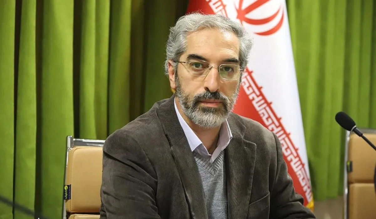برخی‌ با مخالف‌خوانی ژست اپوزیسیون می‌گیرند و دنبال درآمدزایی هستند