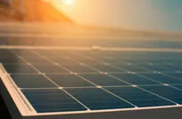 عراق و امارات متحده برای گذار به انرژی خورشیدی با ظرفیت ۱ گیگاوات همکاری می‌کنند