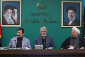 جلسه شورای فرهنگ و هنر روستا و عشایر با حضور سیدعباس صالحی وزیر فرهنگ و ارشاد اسلامی،عبدالکریم حسین&zwnj;زاده معاون توسعه روستایی و مناطق محروم ریاست جمهوری و حجت&zwnj;الاسلام علی ملانوری،رئیس ستاد هماهنگی کانون های فرهنگی هنری مساجد کشور