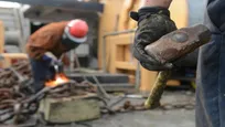 کارگران در خط مقدم تولید؛ ضرورت حمایت برای حفظ سنگر صنایع در جنگ اقتصادی