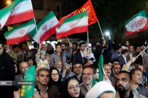 اجتماع خانواده دانشگاه آزاد اسلامی در تجدید بیعت با رهبر انقلاب
