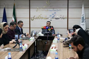 نشست خبری افشین آخوندزاده معاون تحقیقات و فناوری وزارت بهداشت