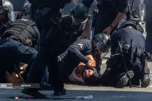 آتش اعتراضات در لس آنجلس