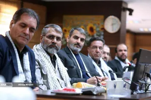 نشست جمعی از بسیجیان با بیژن رنجبر رئیس دانشگاه آزاد اسلامی