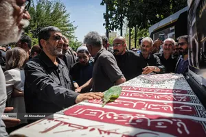 تشییع پیکر زنده&zwnj;یاد &laquo;اکبر عبدی&raquo;