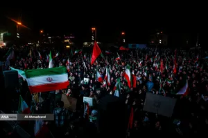 اجتماع مردمی در خونخواهی امام شهید امت - میدان انقلاب