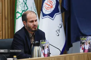 سخنرانی علی جانباز رئیس حوزه هنری کودک و نوجوان در مراسم رونمایی از پوستر مسابقه بین&zwnj;المللی نقاشی &laquo;سورنا&raquo; با موضوع &laquo;ایران از نگاه کودکان ایرانی داخل و خارج از کشور&raquo;