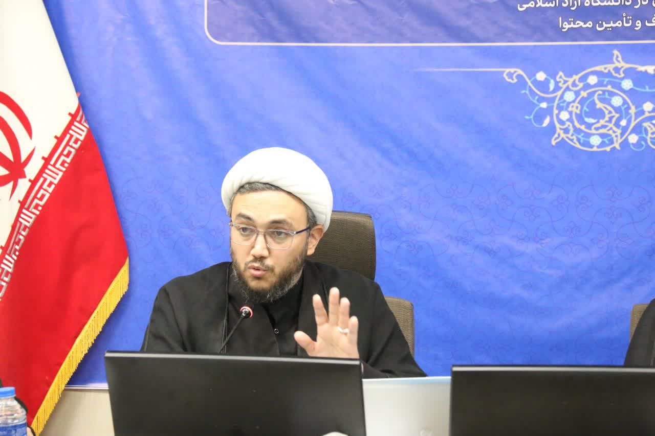 هدف اصلی درس «انس با قرآن» باید تبدیل آموزه‌های قرآنی به بخشی از زندگی اجتماعی دانشجویان باشد