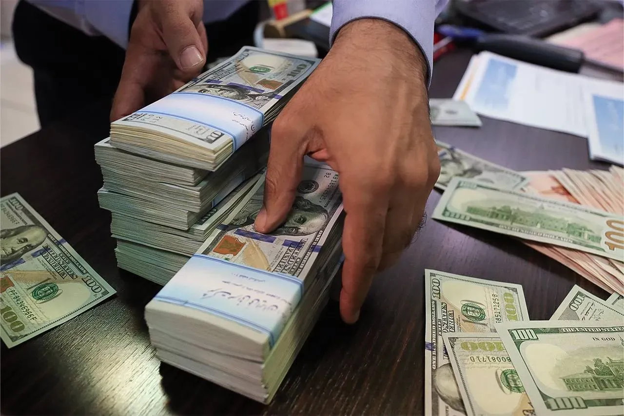 دلار
