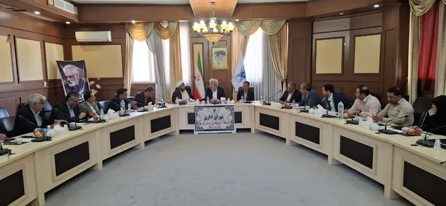 نشست شورای اداری دانشگاه آزاد اسلامی استان لرستان با حضور دکتر جاوید