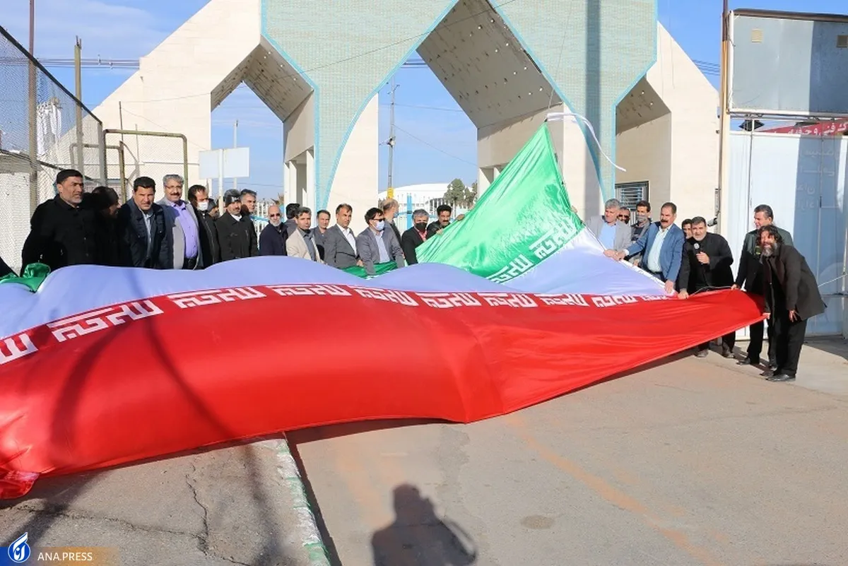 حال و هوای استان‌ها در روز رویش بهار جاودان؛ توفان ۷۰ کیلومتری حریف انقلابی‌ها نشد + تصاویر