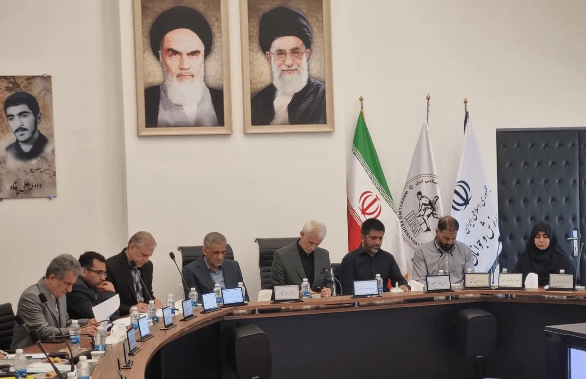 دبیر: عملکرد مالی فدراسیون کشتی بیش از ۴۲۳ میلیارد بوده است/ اسبقیان: امید کاروان ایران در المپیک به کشتی است